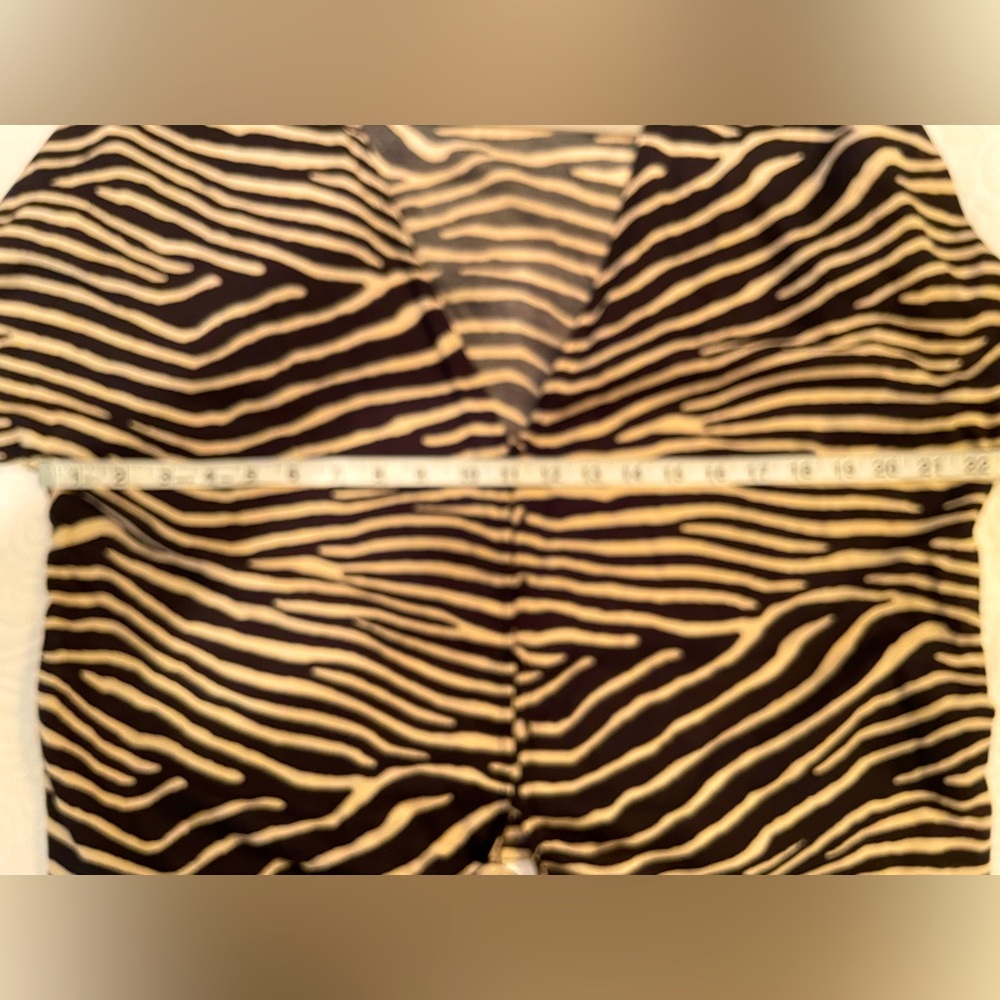H&M Zebra Print Button Front Crop Top Sz 14 - image 8